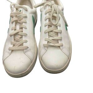 Veja White Green Low Top Women’s Athletic Sneakers Lace Up Casual